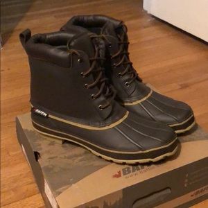 Baffin duck boots size 12 brown